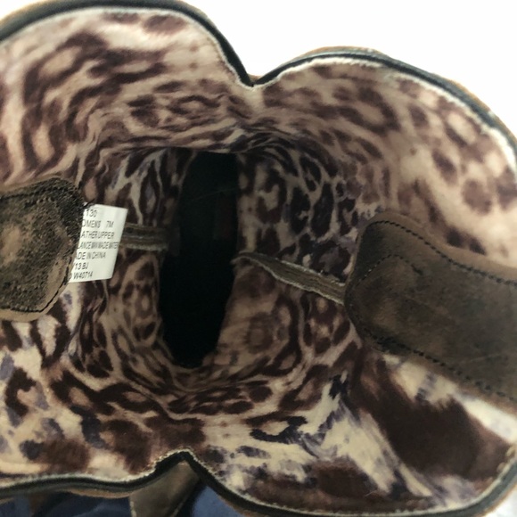 Women’s Leopard Laredo‘s! Size 7! Worn TWICE - Picture 4 of 6